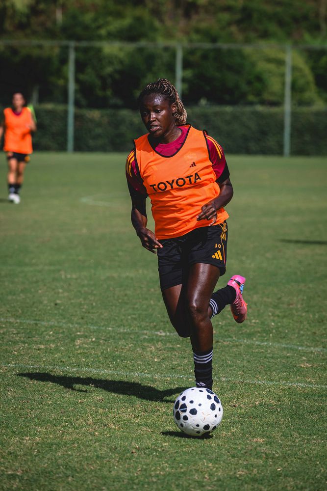 As Roma Gallery Image - gallery rifinitura Femminile
