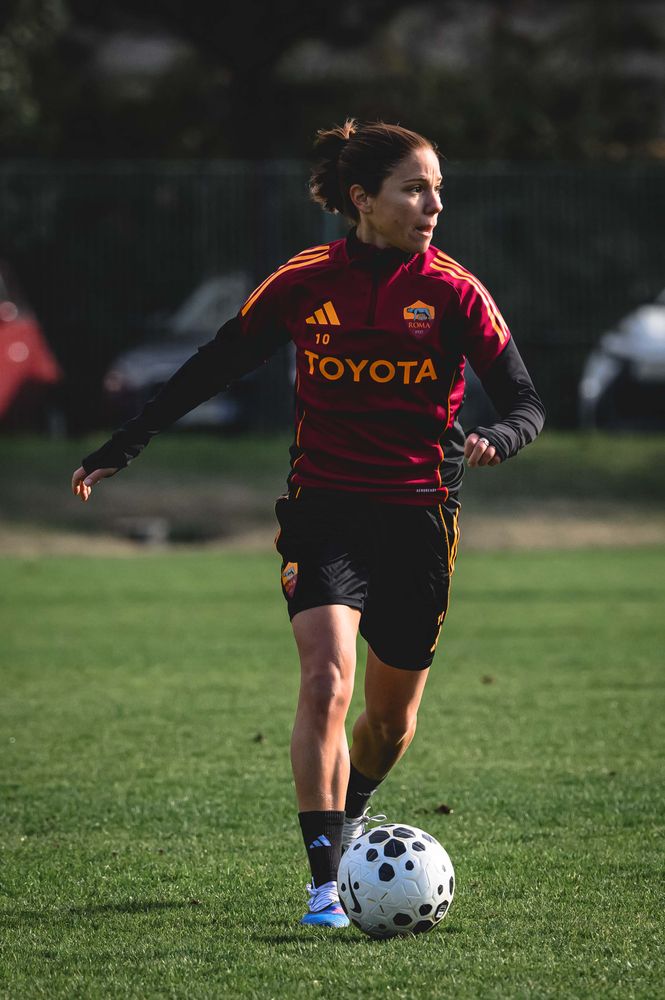 As Roma Gallery Image - Training Women