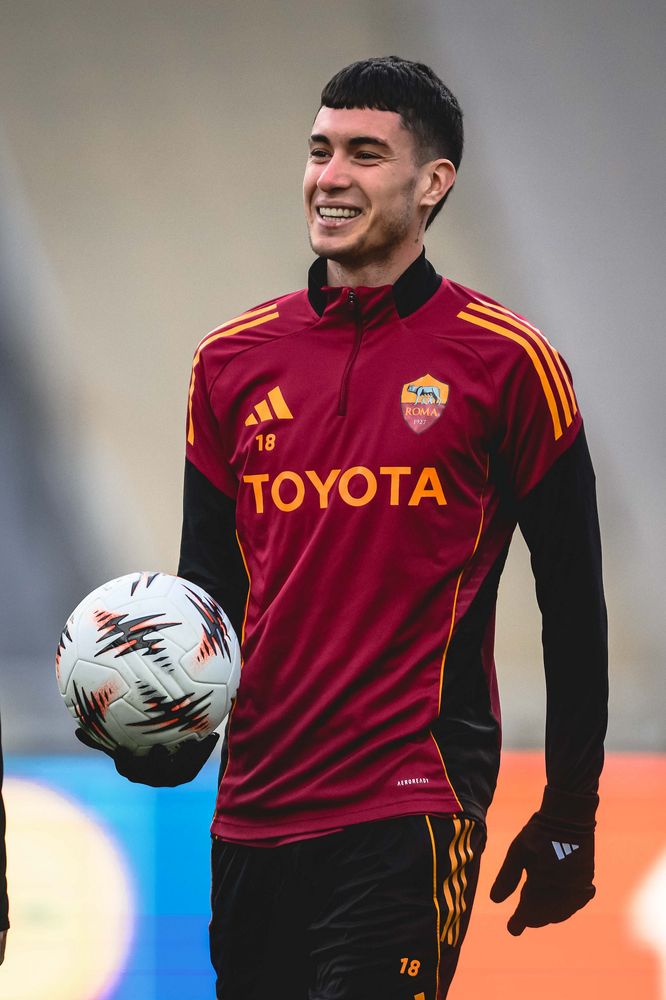 As Roma Gallery Image - Gallery allenamento Atene