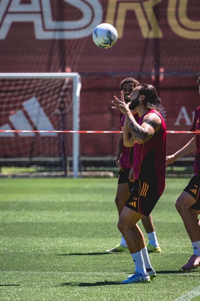 As Roma Gallery Image - Allenamento sabato 2 maggio