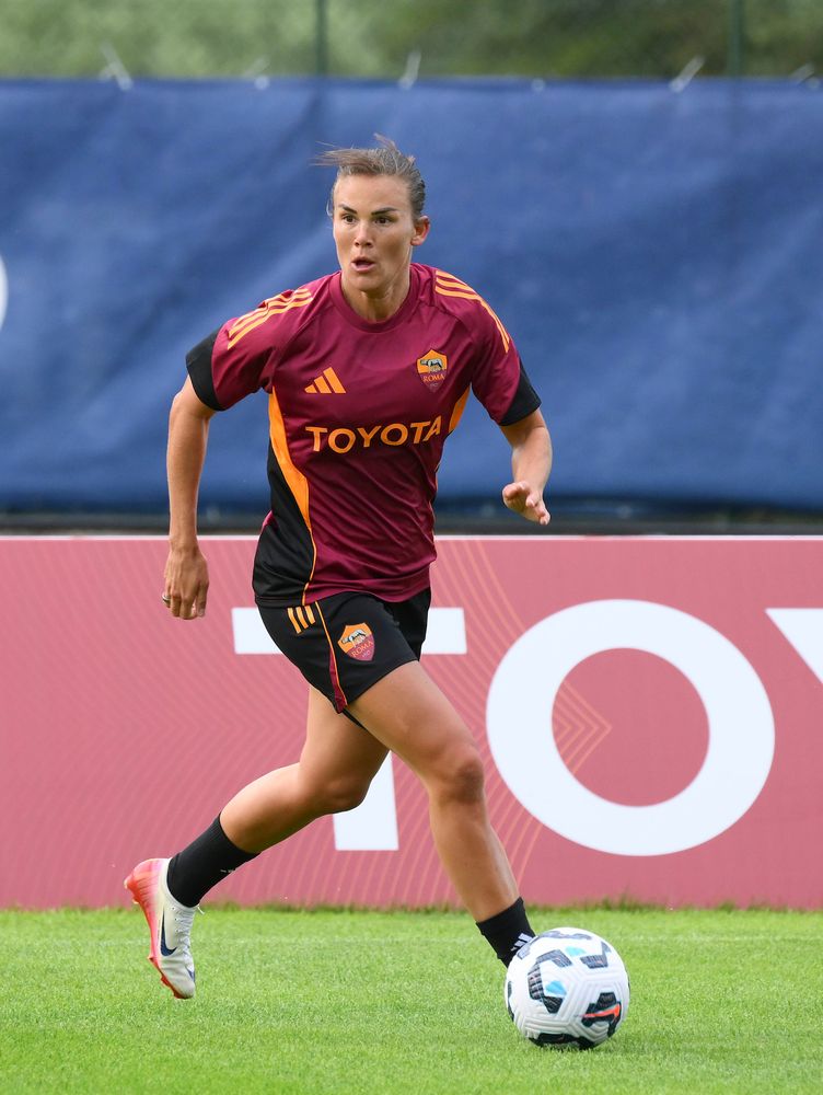As Roma Gallery Image - Femminile