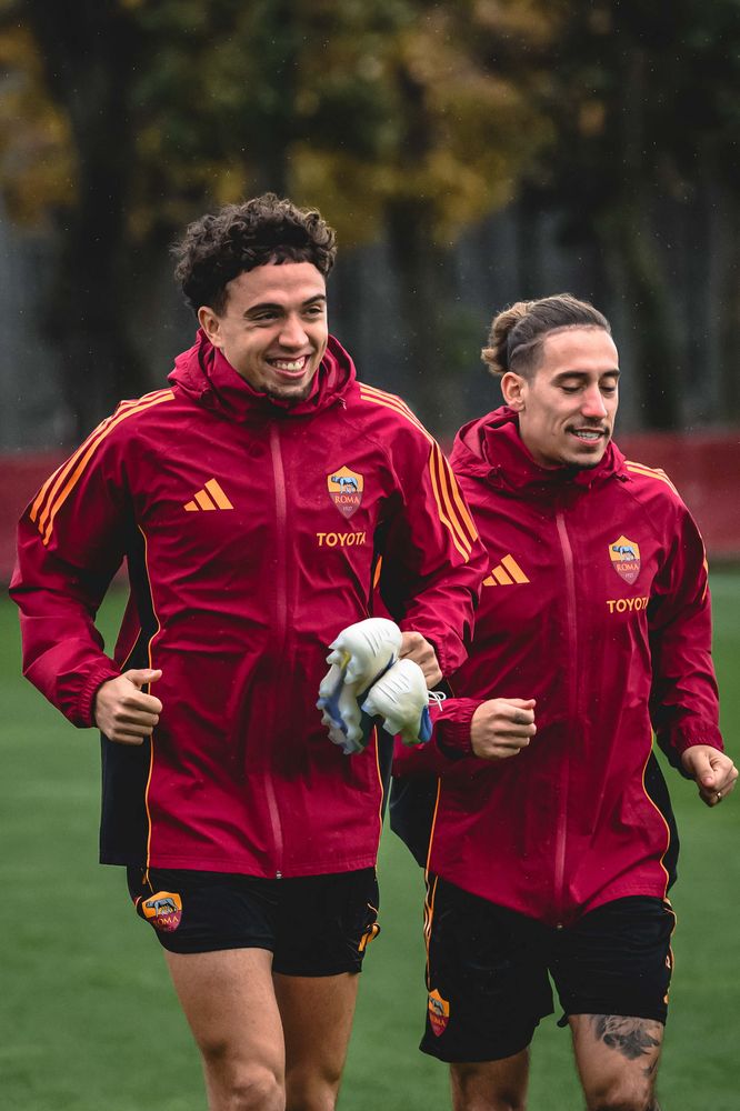 As Roma Gallery Image - Gallery allenamento lunedì 24