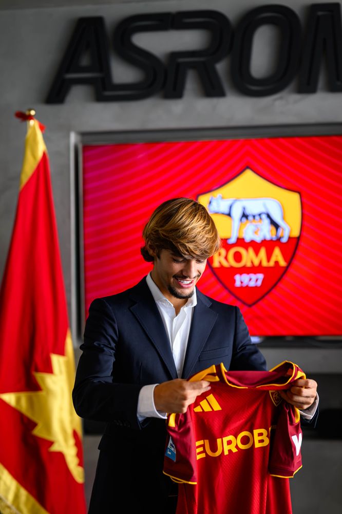 As Roma Gallery Image - Mora