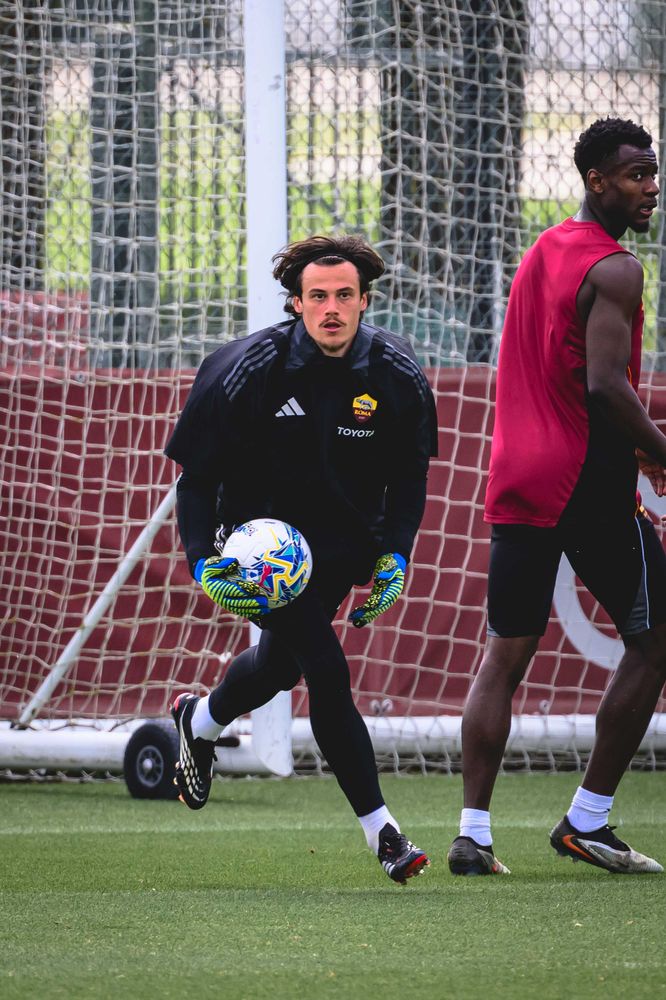 As Roma Gallery Image - Gallery: allenamento venerdì 14