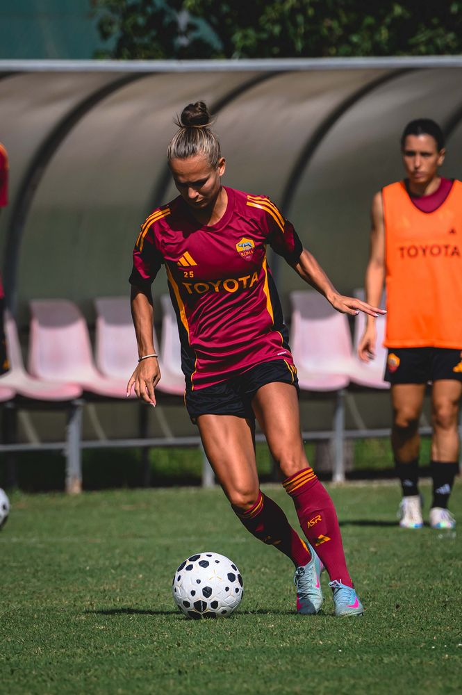As Roma Gallery Image - gallery rifinitura Femminile