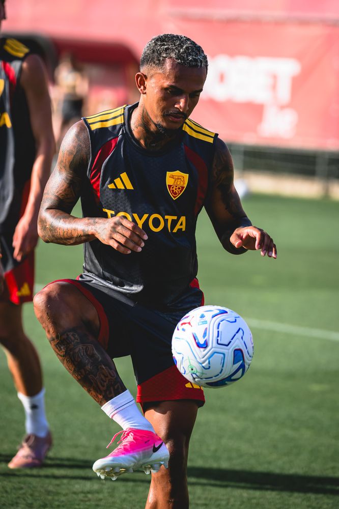As Roma Gallery Image - Allenamento