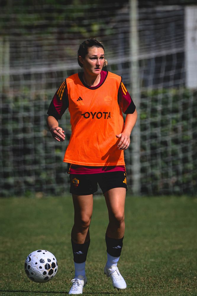 As Roma Gallery Image - gallery rifinitura Femminile