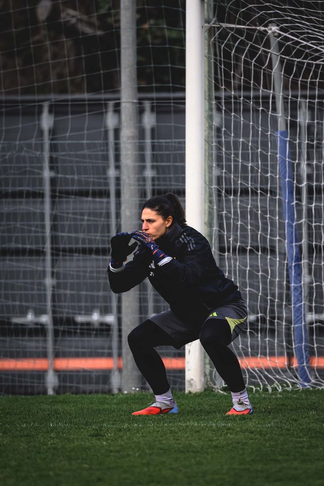 As Roma Gallery Image - Training Women