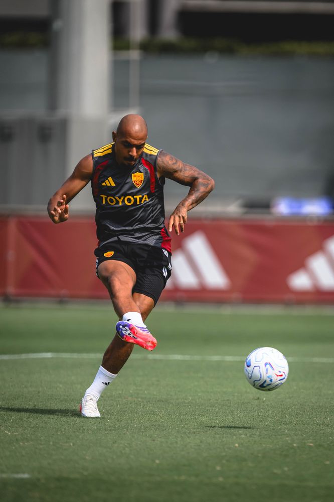 As Roma Gallery Image - Gallery allenamento venerdì 28