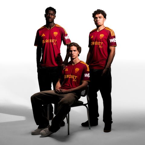 As Roma Gallery Image - AS Roma 26/278 Jersey gallery